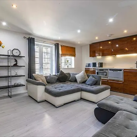 Nottingham Central Apartment With Balcony And Two Bedrooms Exterior photo
