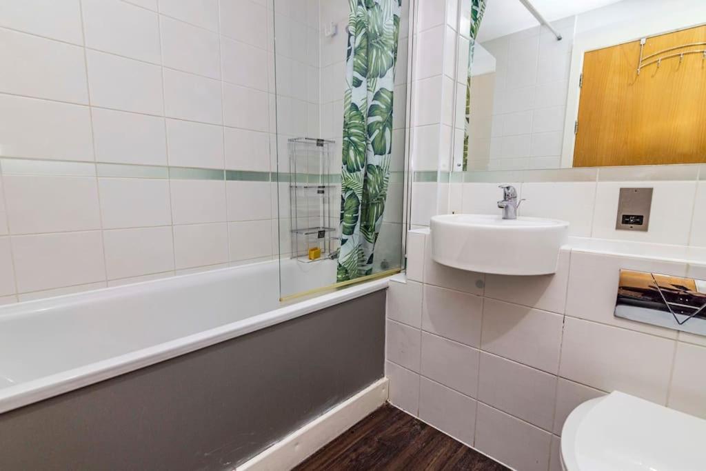 With Balcony And Two Bedrooms Nottingham